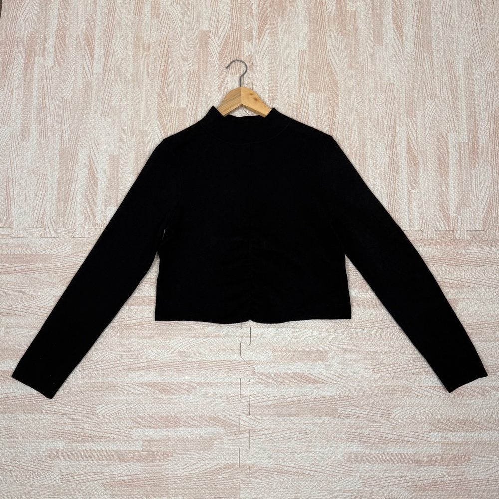 Anthropologie Women’s Size M. Mock Neck Front Ruched Crop Stretch Black Sweater